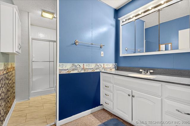 715 S Hickory Street, Nowata, OK 74048