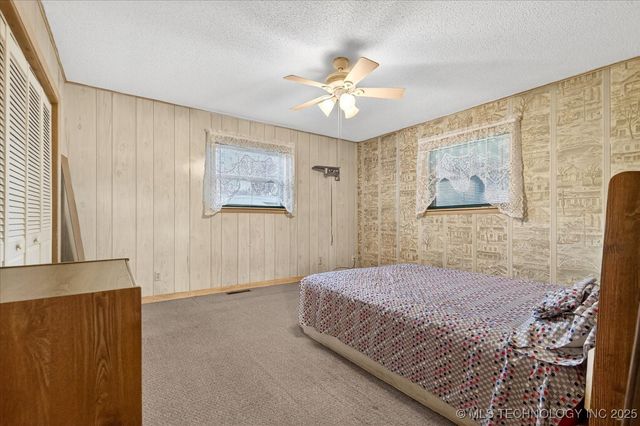 715 S Hickory Street, Nowata, OK 74048