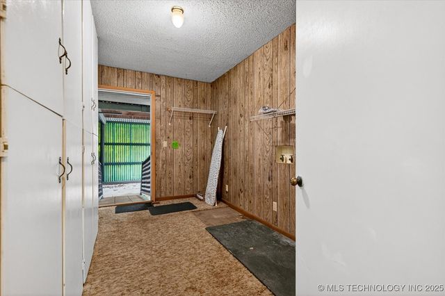 715 S Hickory Street, Nowata, OK 74048