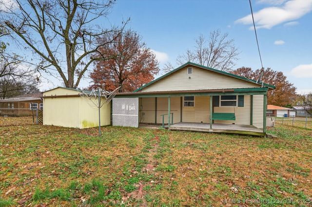 715 S Hickory Street, Nowata, OK 74048