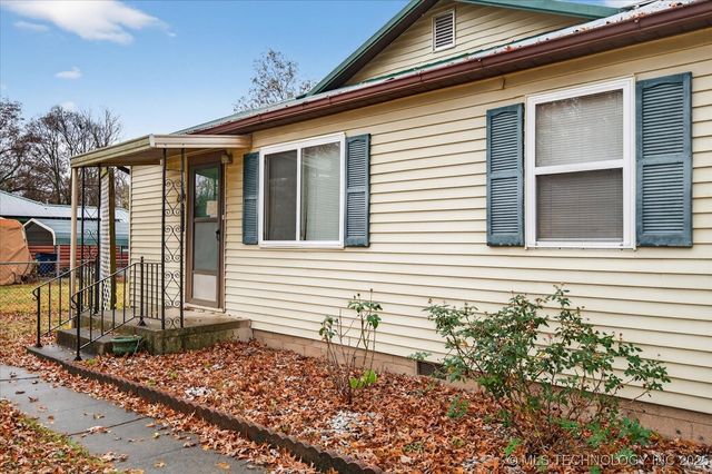 715 S Hickory Street, Nowata, OK 74048