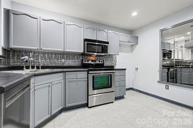 9733 Elizabeth Townes Lane, Charlotte, NC 28277