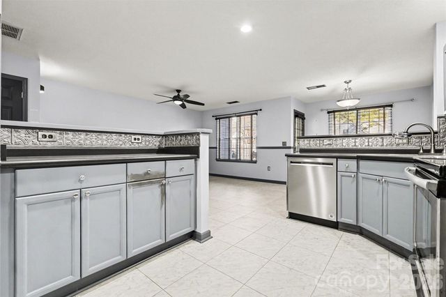 9733 Elizabeth Townes Lane, Charlotte, NC 28277