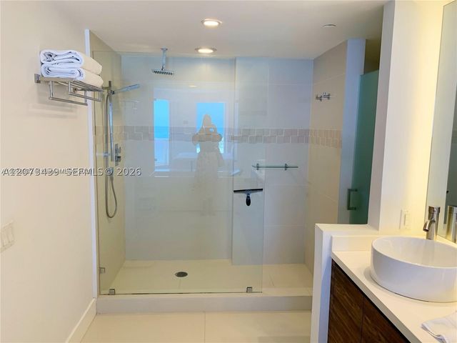 4779 Collins Ave 3708, Miami Beach, FL 33140