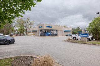796 S School, Fayetteville, AR 72701