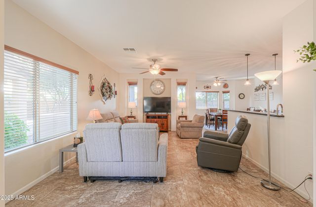 1461 N AGAVE Street, Casa Grande, AZ 85122