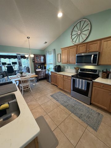 5001 Weatherwood Dr., North Myrtle Beach, SC 29582