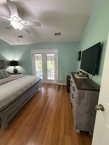 5001 Weatherwood Dr., North Myrtle Beach, SC 29582