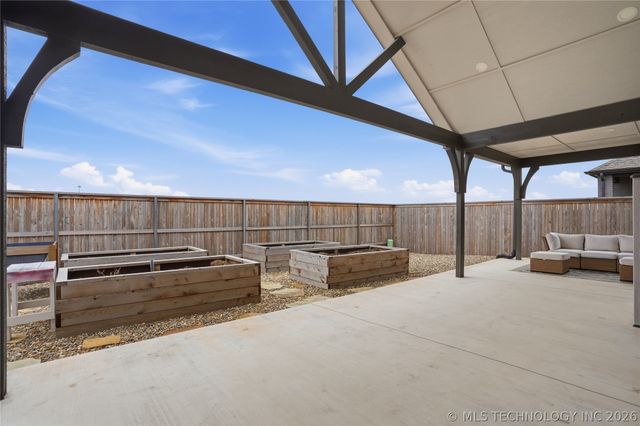 505 S Buffalo Avenue, Skiatook, OK 74070