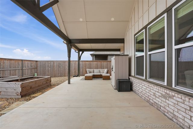 505 S Buffalo Avenue, Skiatook, OK 74070