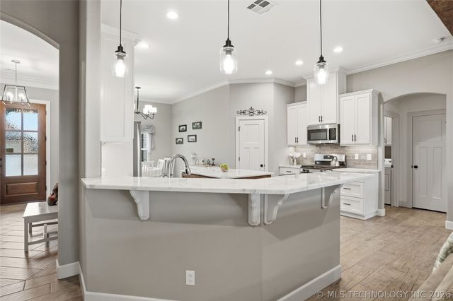 505 S Buffalo Avenue, Skiatook, OK 74070