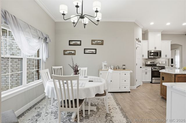 505 S Buffalo Avenue, Skiatook, OK 74070