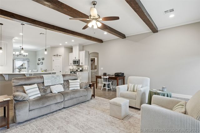 505 S Buffalo Avenue, Skiatook, OK 74070