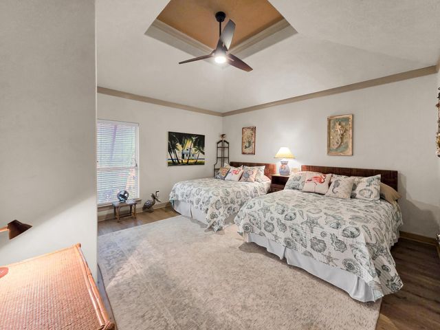 1101 Fountain View Drive, Crystal Beach, TX 77650