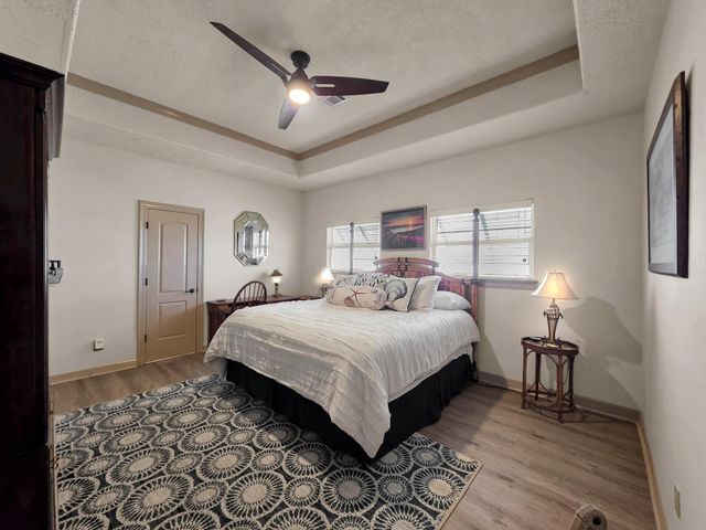 1101 Fountain View Drive, Crystal Beach, TX 77650