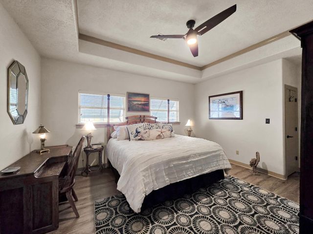 1101 Fountain View Drive, Crystal Beach, TX 77650