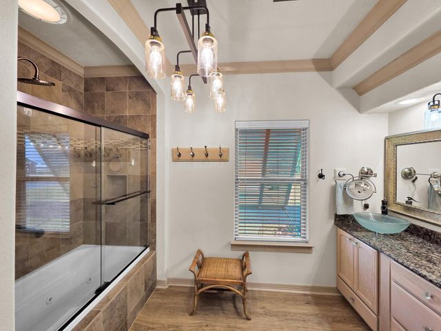 1101 Fountain View Drive, Crystal Beach, TX 77650