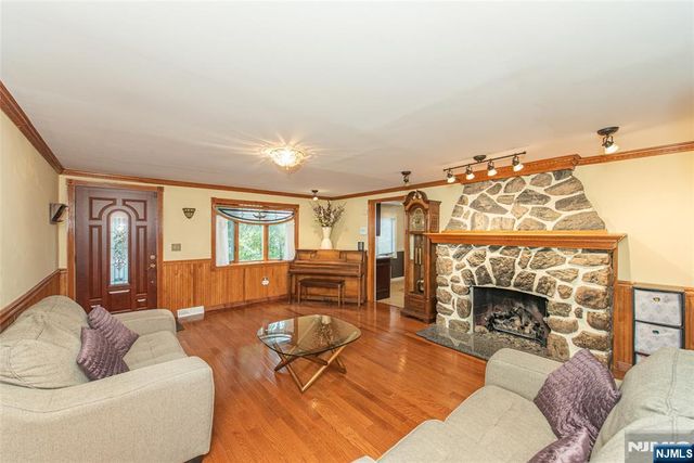 47 Laurel Drive, Wayne, NJ 07470
