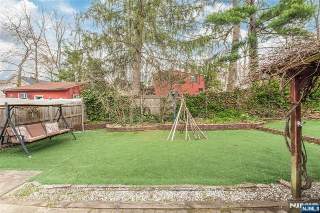 47 Laurel Drive, Wayne, NJ 07470