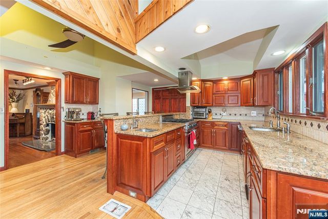 47 Laurel Drive, Wayne, NJ 07470