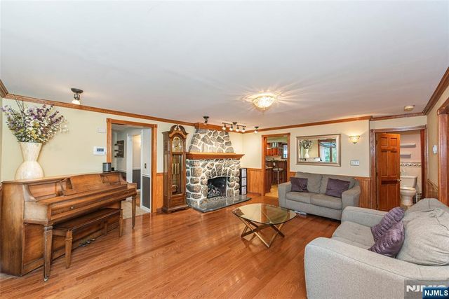 47 Laurel Drive, Wayne, NJ 07470