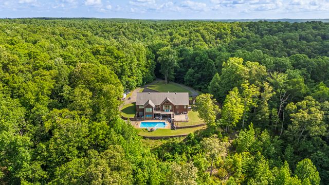 2266 S Main Street, Lobelville, TN 37097