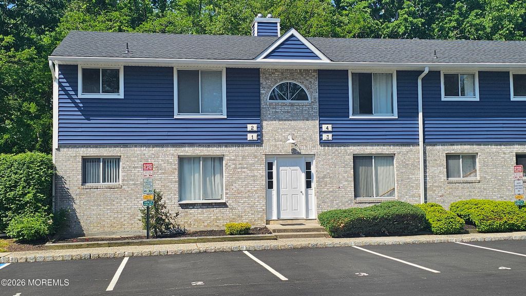 4 Spring Meadow Drive, Tinton Falls, NJ 07724
