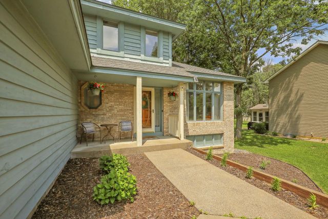 1933 128th Avenue NW, Coon Rapids, MN 55448