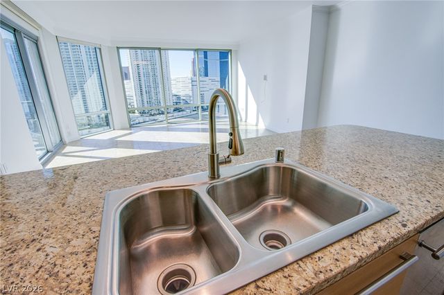 222 Karen Avenue 1802, Las Vegas, NV 89109