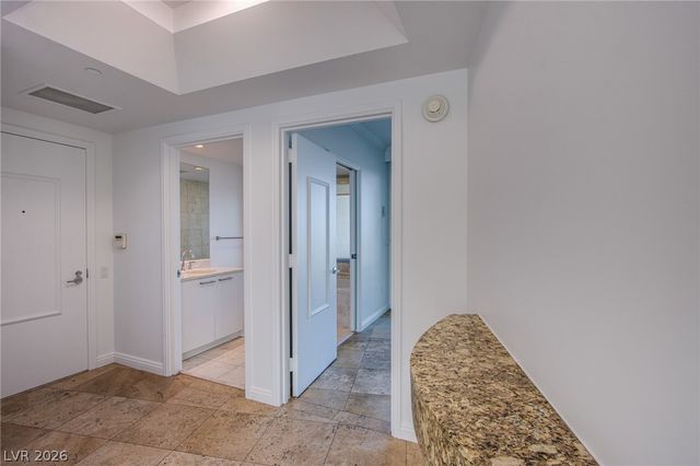 222 Karen Avenue 1802, Las Vegas, NV 89109