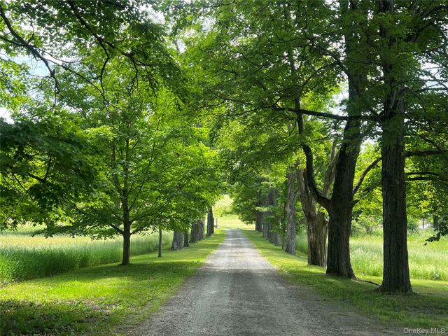 2293 Route 9G, Staatsburg, NY 12580