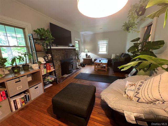 2293 Route 9G, Staatsburg, NY 12580