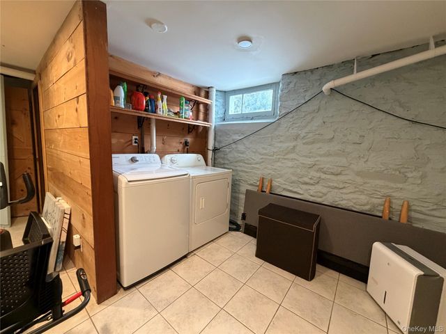 2293 Route 9G, Staatsburg, NY 12580
