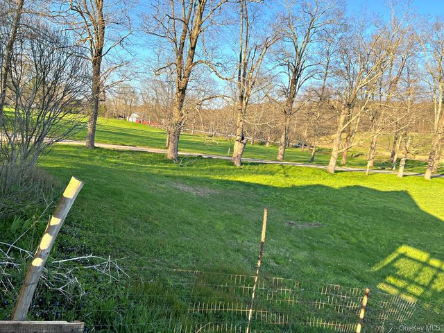 2293 Route 9G, Staatsburg, NY 12580
