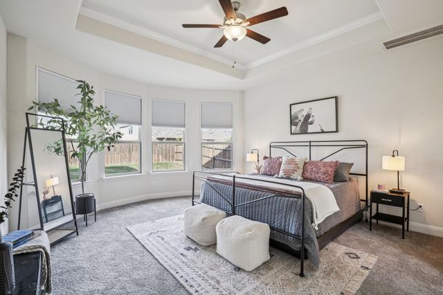 202 Quarryman DR, Hutto, TX 78634