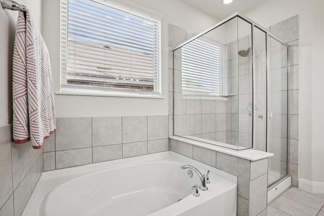 202 Quarryman DR, Hutto, TX 78634