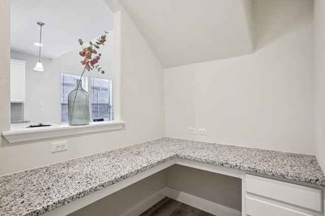 202 Quarryman DR, Hutto, TX 78634