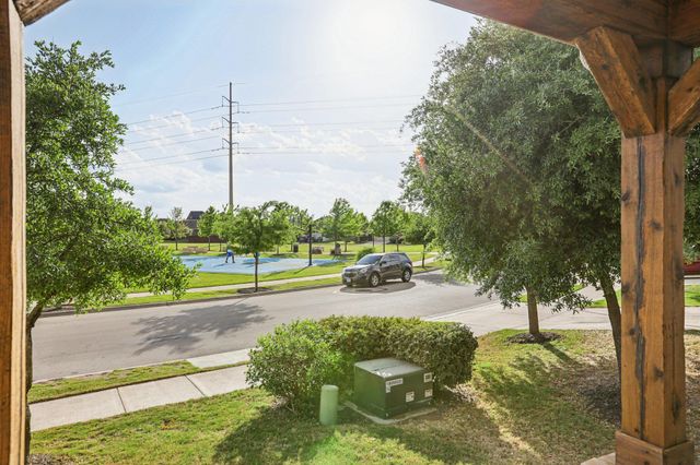 202 Quarryman DR, Hutto, TX 78634