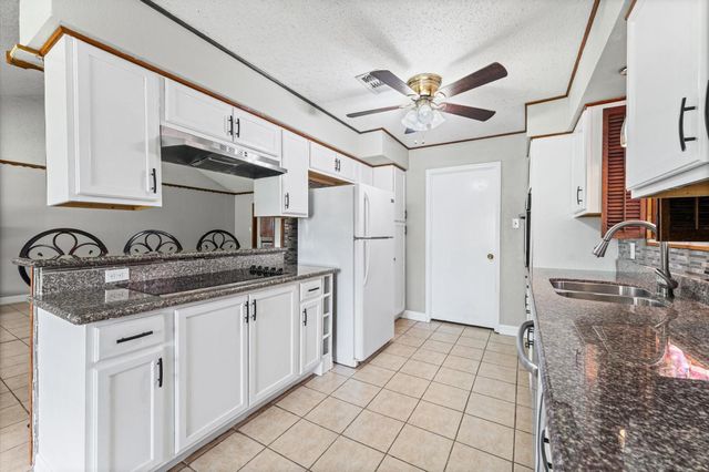1507 Sierra Drive, Baytown, TX 77521