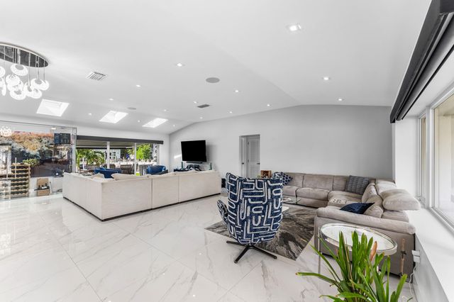 2813 NE 29TH Street, Fort Lauderdale, FL 33306