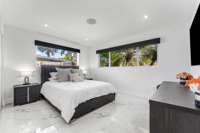 2813 NE 29TH Street, Fort Lauderdale, FL 33306