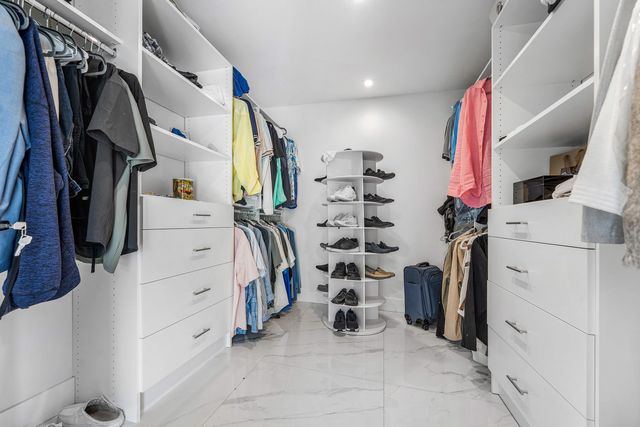 2813 NE 29TH Street, Fort Lauderdale, FL 33306