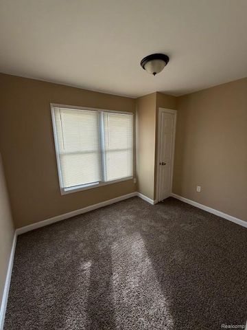 6811 Minock Street, Detroit, MI 48228