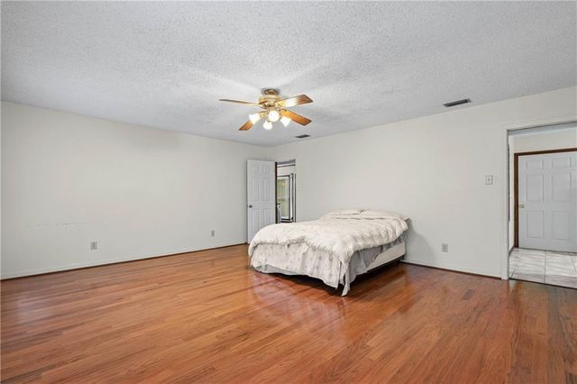 5325 Oak Bend Court, Mobile, AL 36609