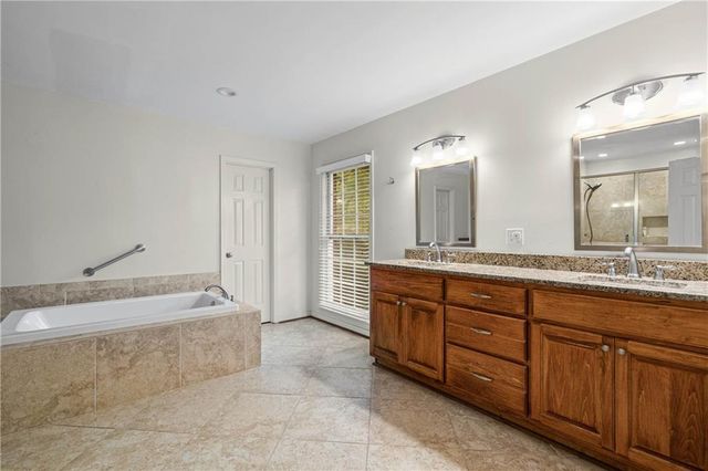 5325 Oak Bend Court, Mobile, AL 36609