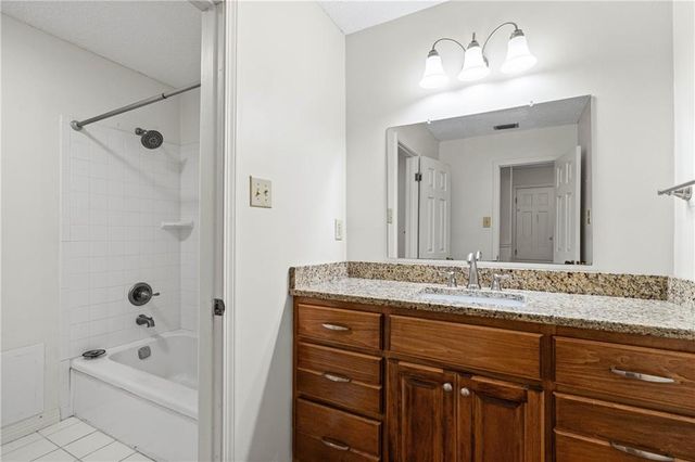 5325 Oak Bend Court, Mobile, AL 36609