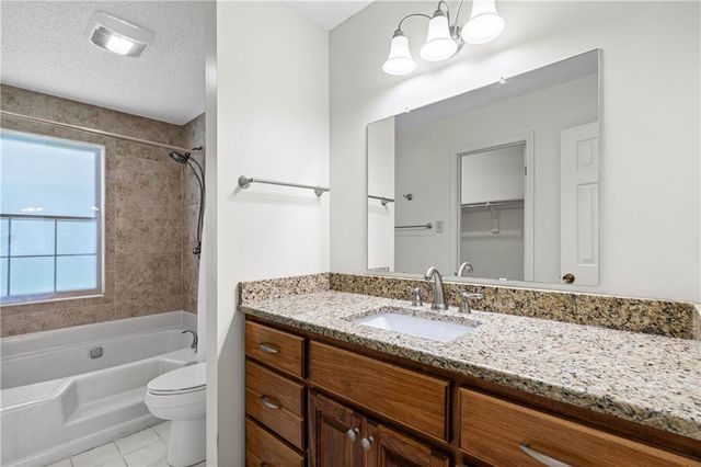 5325 Oak Bend Court, Mobile, AL 36609