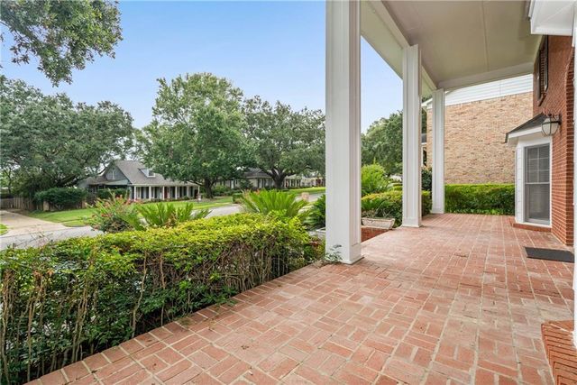 5325 Oak Bend Court, Mobile, AL 36609