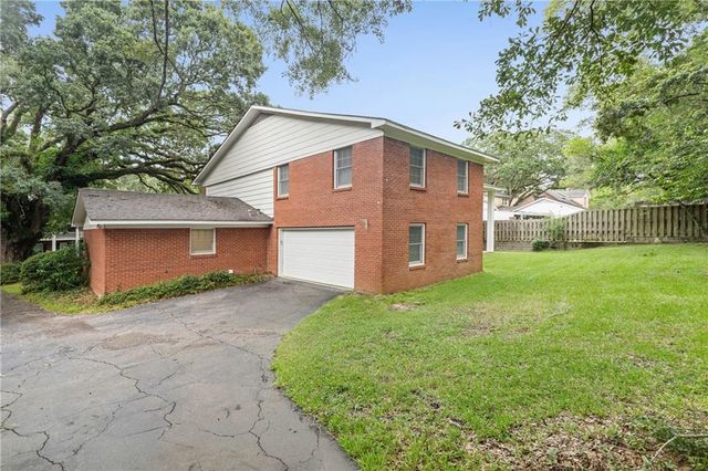 5325 Oak Bend Court, Mobile, AL 36609