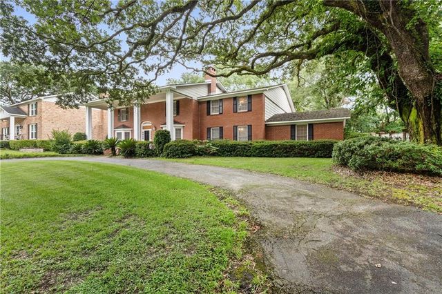 5325 Oak Bend Court, Mobile, AL 36609